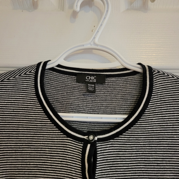 5/$20 Black white striped crewneck button front knit cardigan sweater Jacob XS - Picture 5 of 8